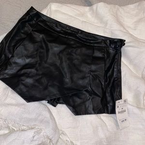 ZARA LEATHER SKORT